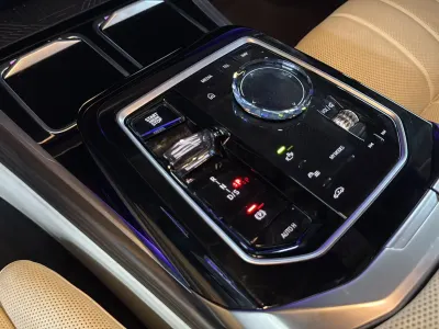 2024 بي ام دبليو الفئة السابعة 735أي