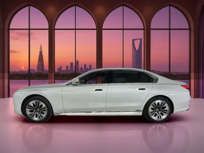 2024 بي ام دبليو الفئة السابعة 735أي