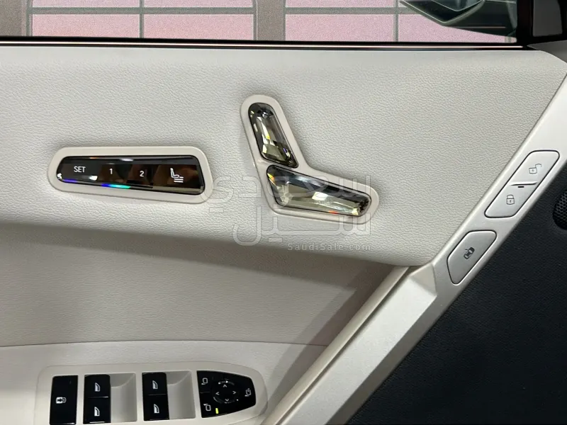 2023 بي ام دبليو الفئة اي