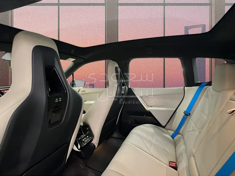 2023 بي ام دبليو الفئة اي