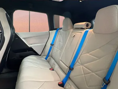 2023 بي ام دبليو الفئة اي