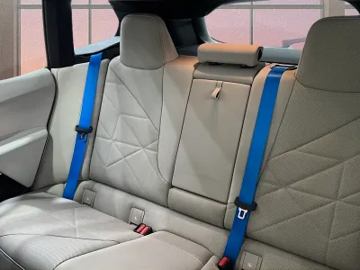 2023 بي ام دبليو الفئة اي