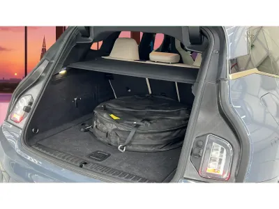 2023 بي ام دبليو الفئة اي