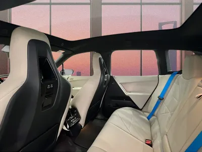 2023 بي ام دبليو الفئة اي