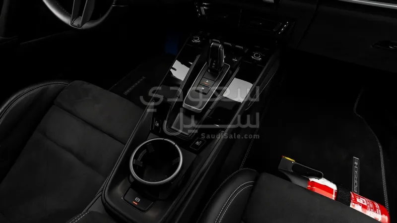 2023 بورش 911 داكار