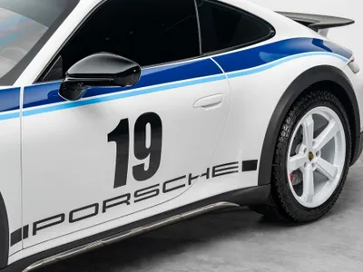 2023 بورش 911 داكار