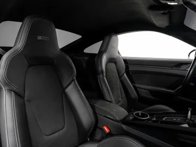 2023 بورش 911 داكار