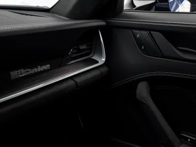 2023 بورش 911 داكار