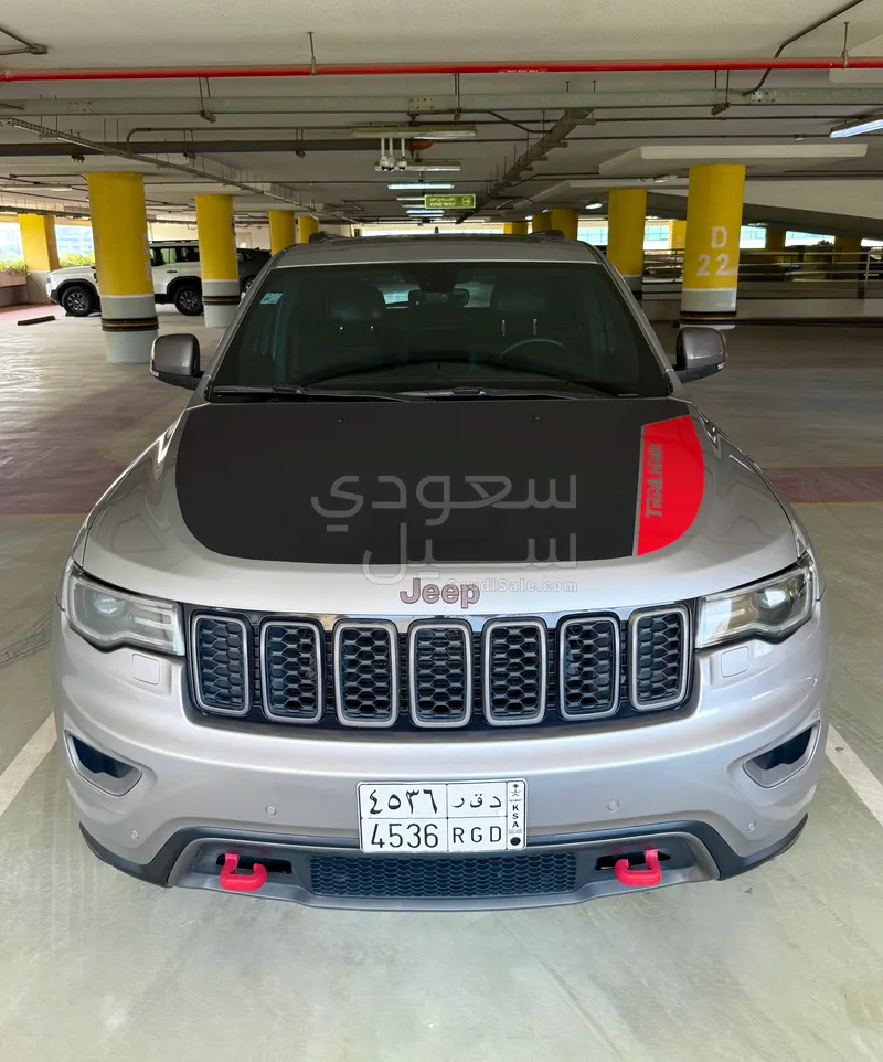 2017 جييب جراند شيروكي تريل هوك