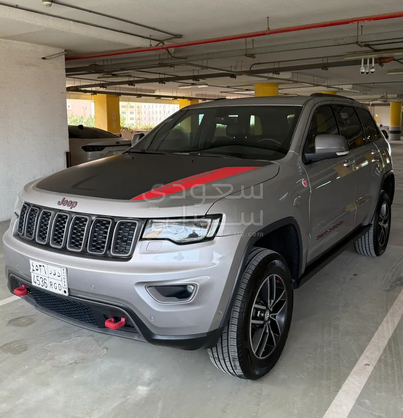 2017 جييب جراند شيروكي تريل هوك