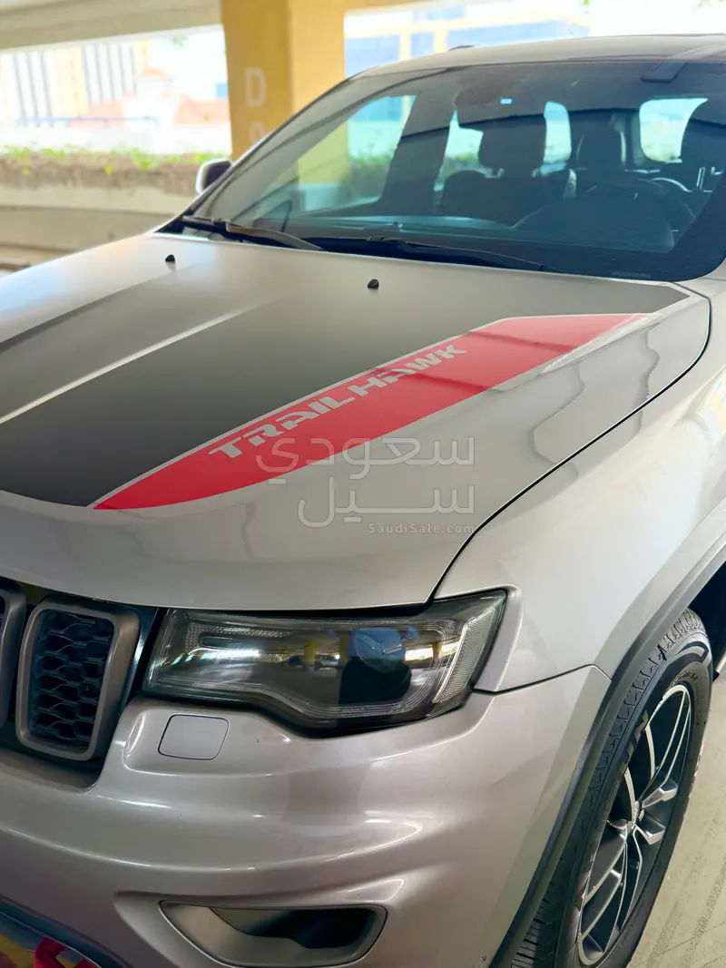 2017 جييب جراند شيروكي تريل هوك