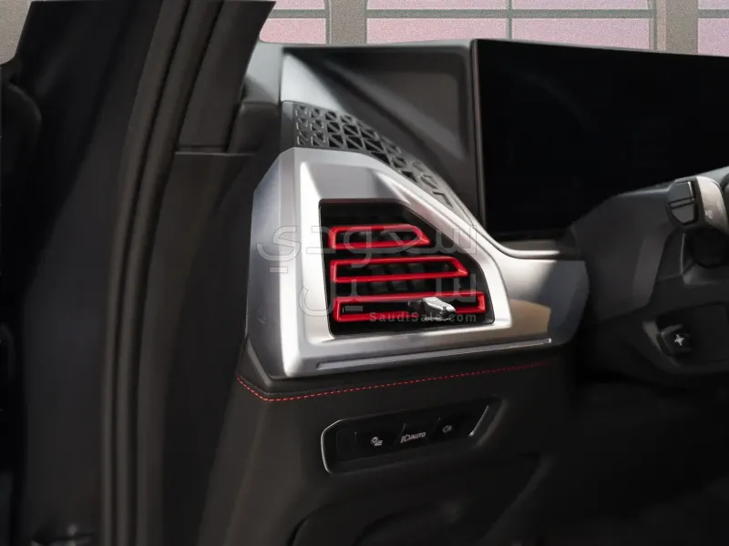 2024 بي ام دبليو اكس ام