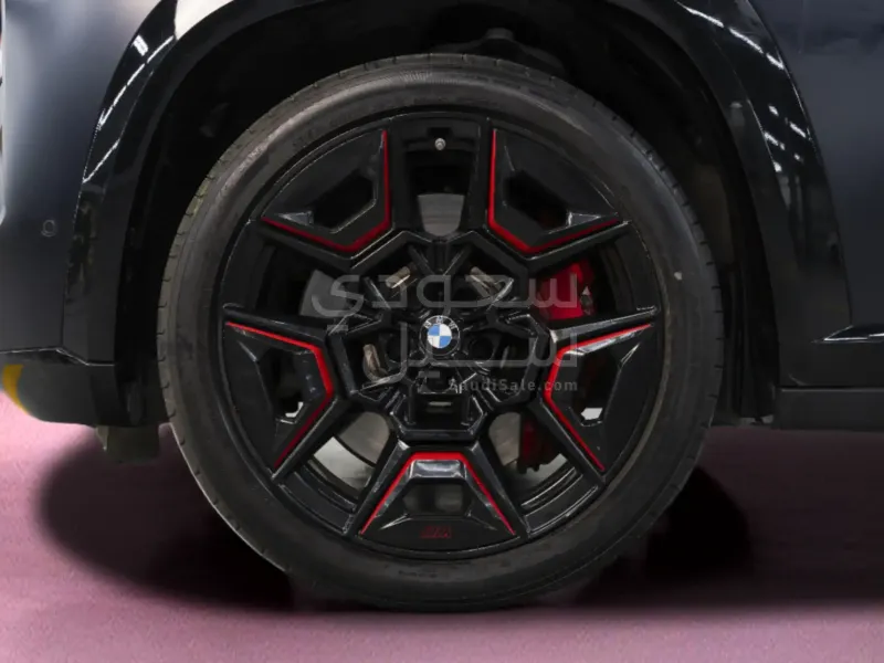 2024 بي ام دبليو اكس ام