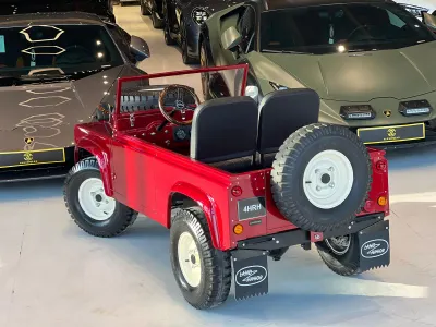 2025 Land Rover Defender 90