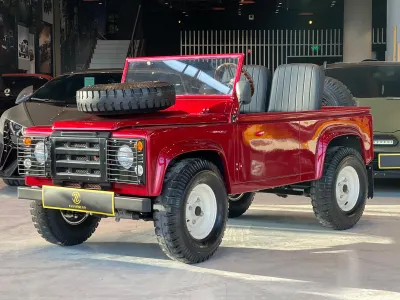 2025 Land Rover Defender 90