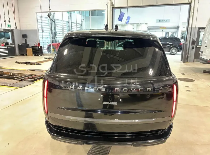 2023 لاند روفر رينج روفر فوج