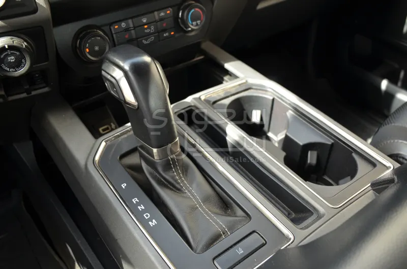 2020 فورد اف 150 رابتور