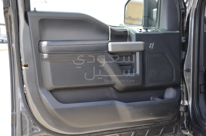 2020 فورد اف 150 رابتور