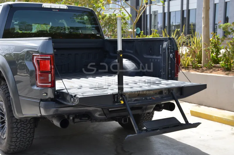 2020 فورد اف 150 رابتور