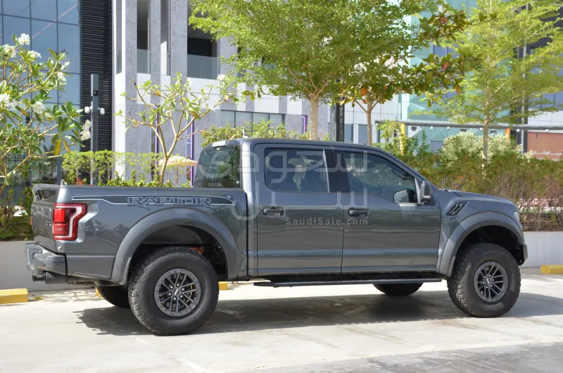 2020 فورد اف 150 رابتور