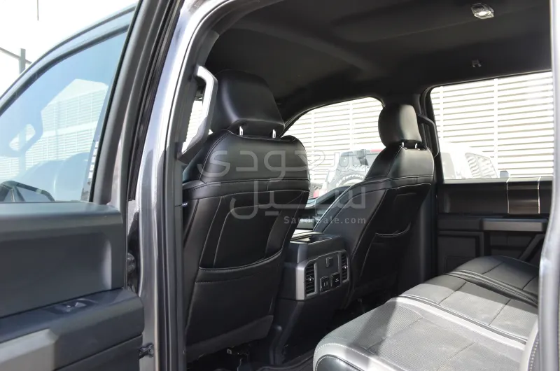 2020 فورد اف 150 رابتور