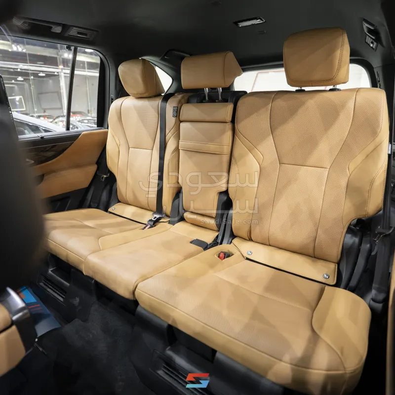 2026 لكزس إل إكس 600