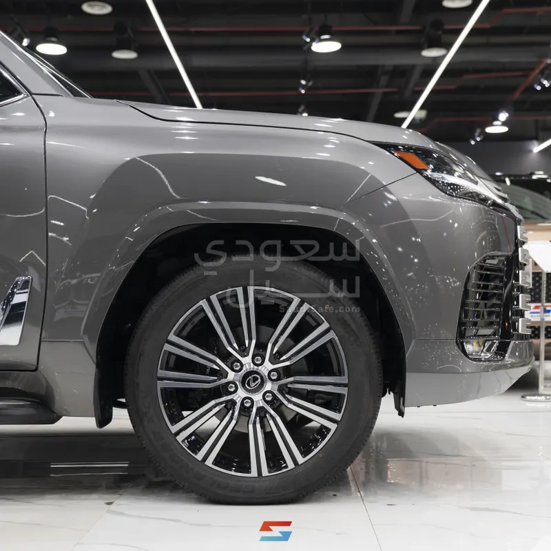 2026 لكزس إل إكس 600