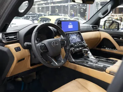 2026 لكزس إل إكس 600