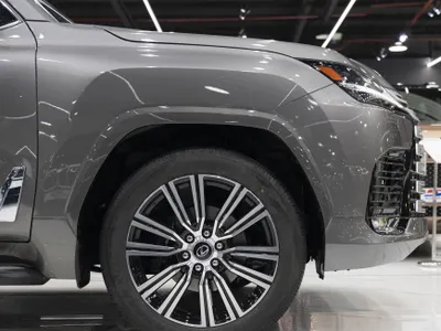 2026 لكزس إل إكس 600