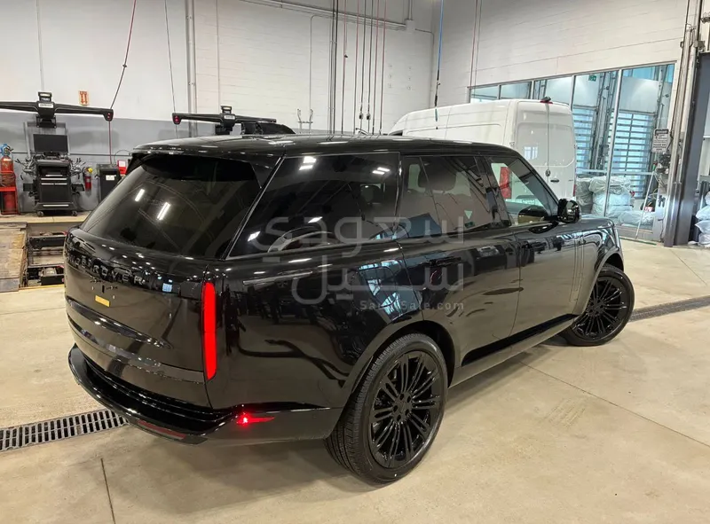 2026 لاند روفر رينج روفر فوج