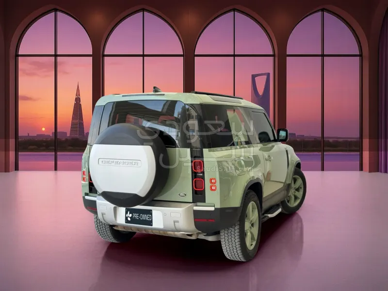 2023 لاند روفر ديفيندر 90