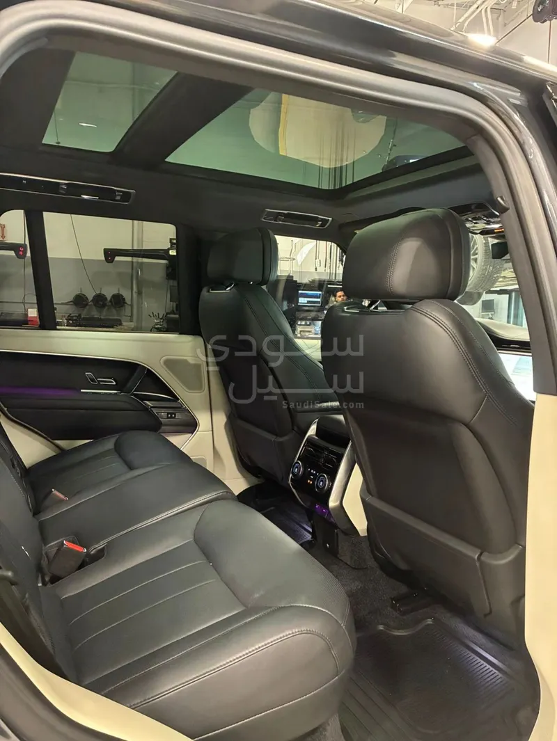 2024 لاند روفر رينج روفر فوج