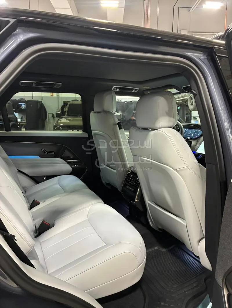 2026 Land Rover Range Rover Sport SV