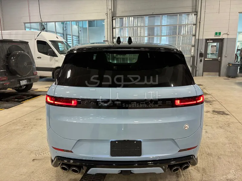 2025 Land Rover Range Rover Sport SV