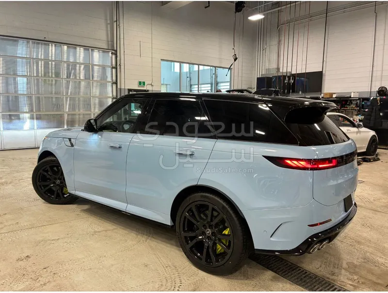 2025 Land Rover Range Rover Sport SV