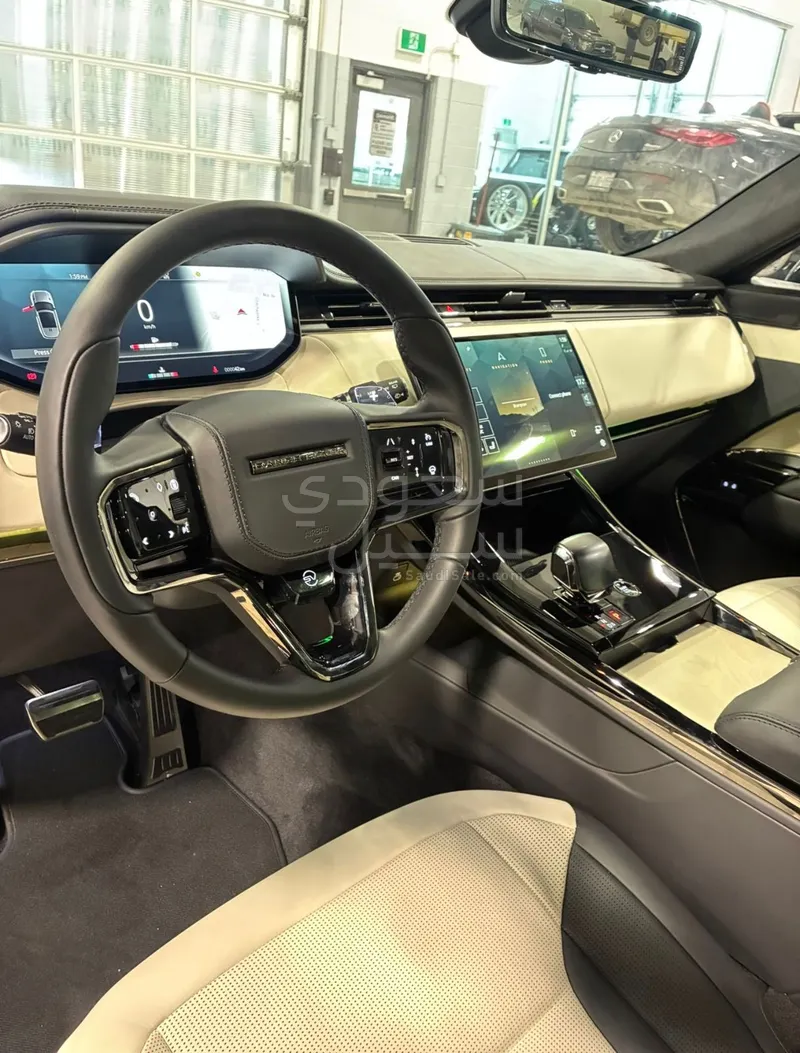 2025 Land Rover Range Rover Sport SV