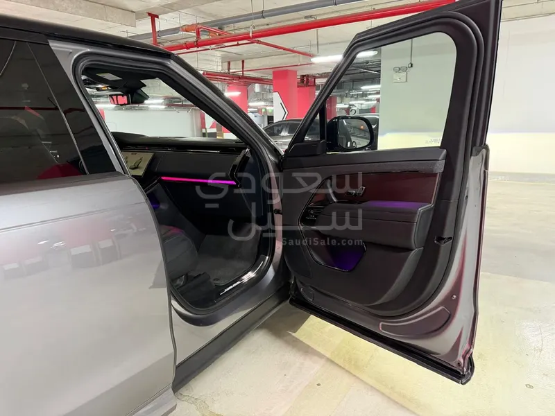 2023 Land Rover Range Rover Sport R-DYNAMIC SE