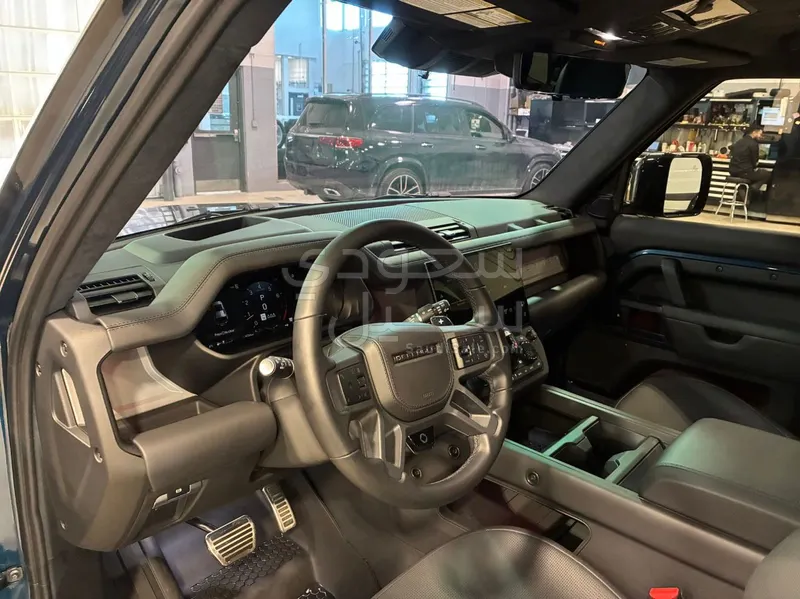 2026 Land Rover Defender Octa