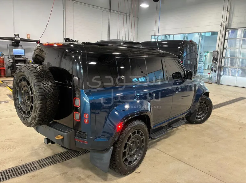 2026 Land Rover Defender Octa