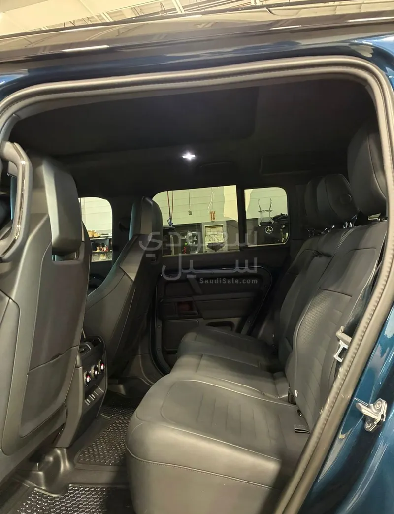 2026 Land Rover Defender Octa