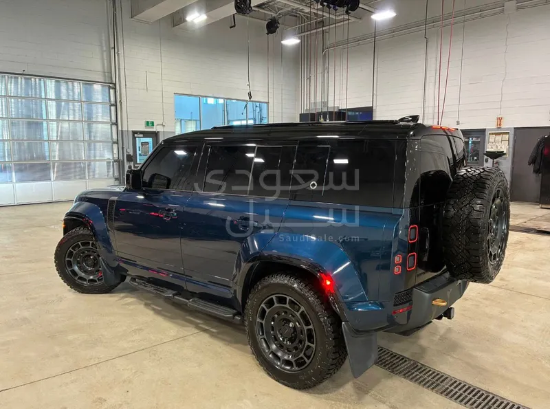 2026 Land Rover Defender Octa