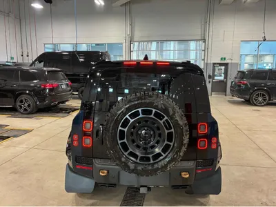 2026 Land Rover Defender Octa