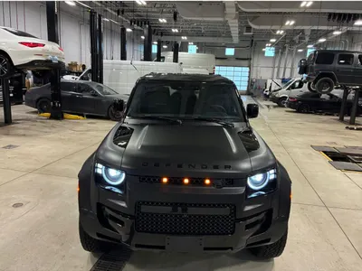 2025 لاند روفر ديفيندر اوكتا