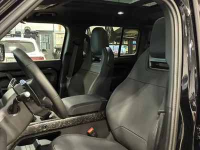 2025 لاند روفر ديفيندر اوكتا