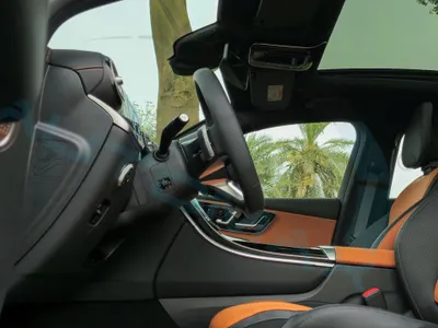 2026 مرسيدس - بنز جي إل سي 200