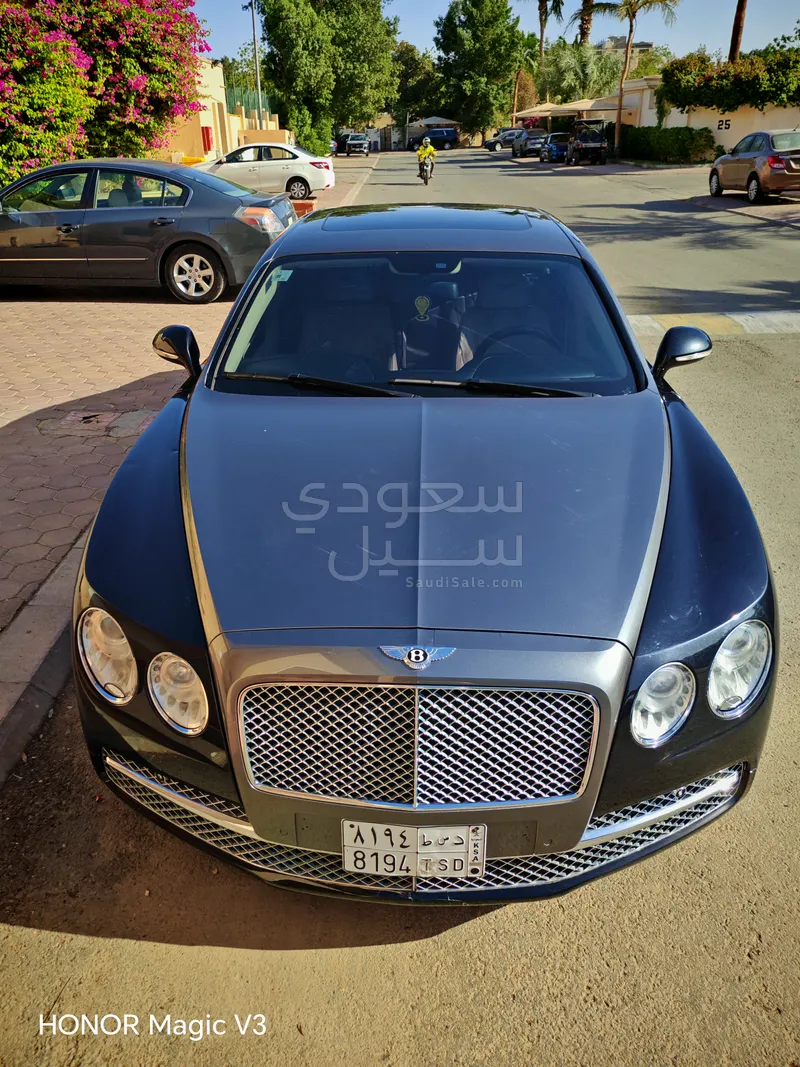 2016 بنتلي كونتيننتل فلاينج سبير دابليو 12