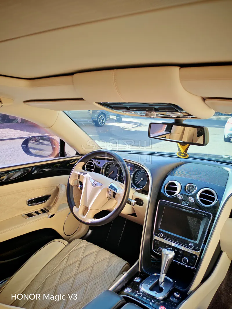 2016 بنتلي كونتيننتل فلاينج سبير دابليو 12