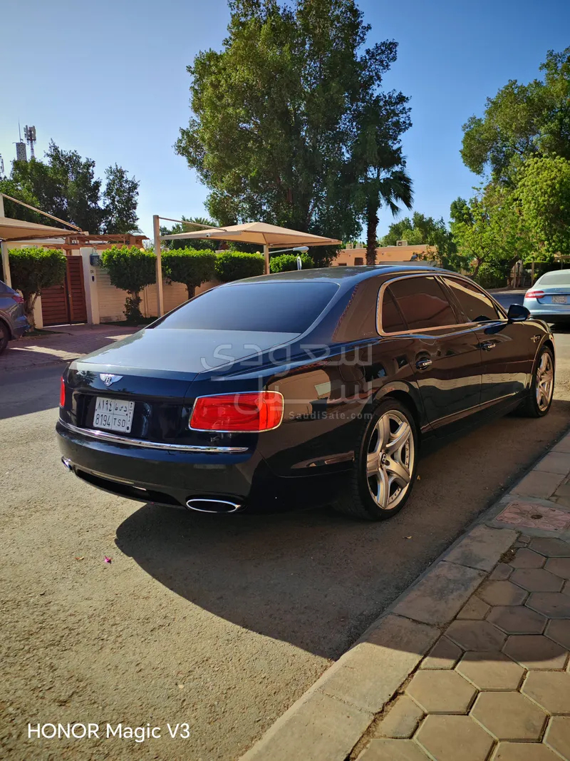 2016 بنتلي كونتيننتل فلاينج سبير دابليو 12