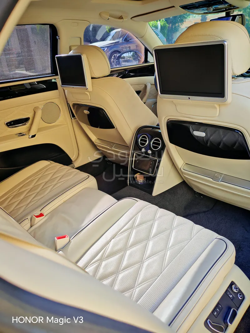 2016 بنتلي كونتيننتل فلاينج سبير دابليو 12