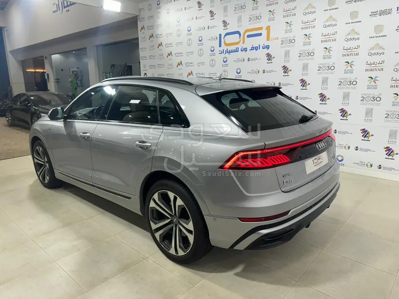 2019 اودي كيو 8 كواترو 55 تي اف اس اي